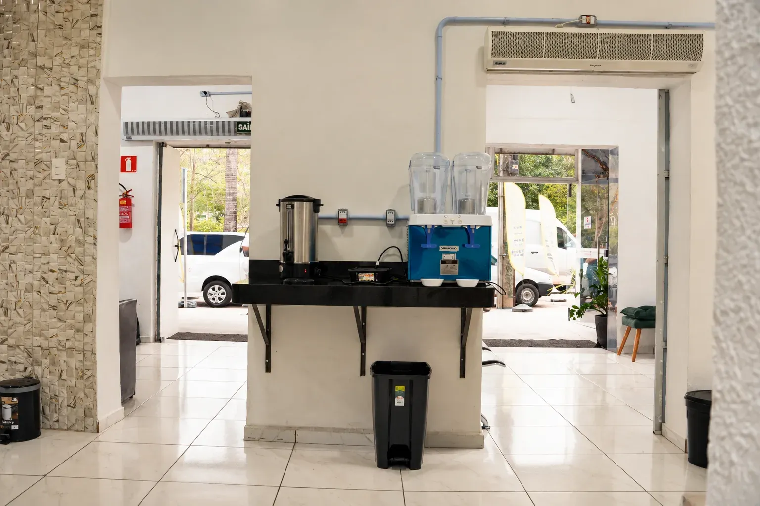 Ponto de apoio com água e café